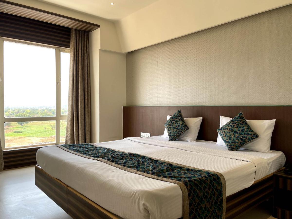 Hotel Grand Parivaar Igatpuri Zewnętrze zdjęcie